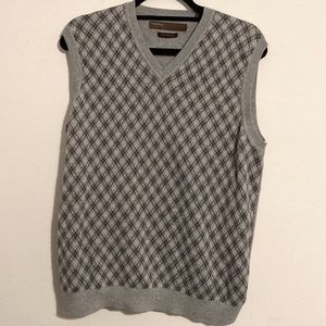 Perry Ellis Gray Pattern V-Neck Sweater Vest